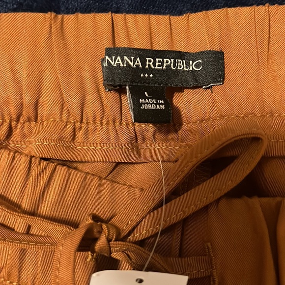 Banana Republic Joggers - Picture 4 of 4